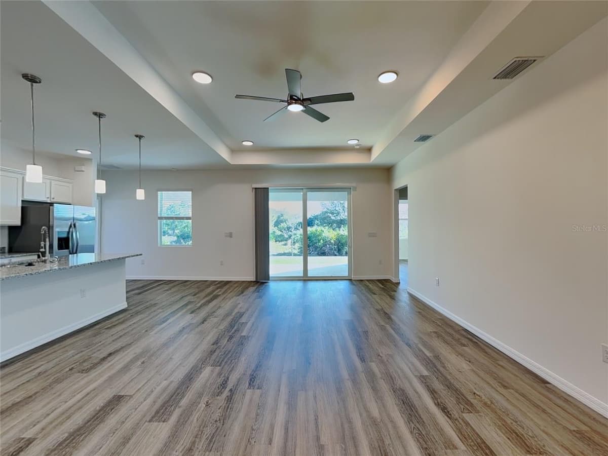 3137 JESTER STREET — photo 2 of 18