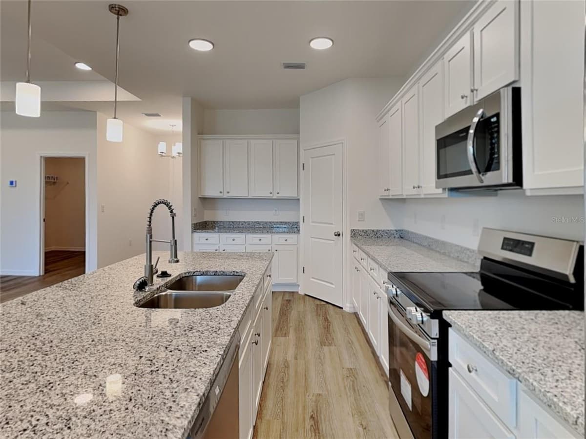 3137 JESTER STREET — photo 5 of 18
