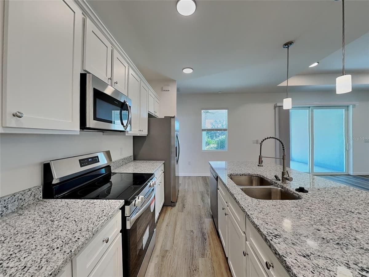 3137 JESTER STREET — photo 4 of 18