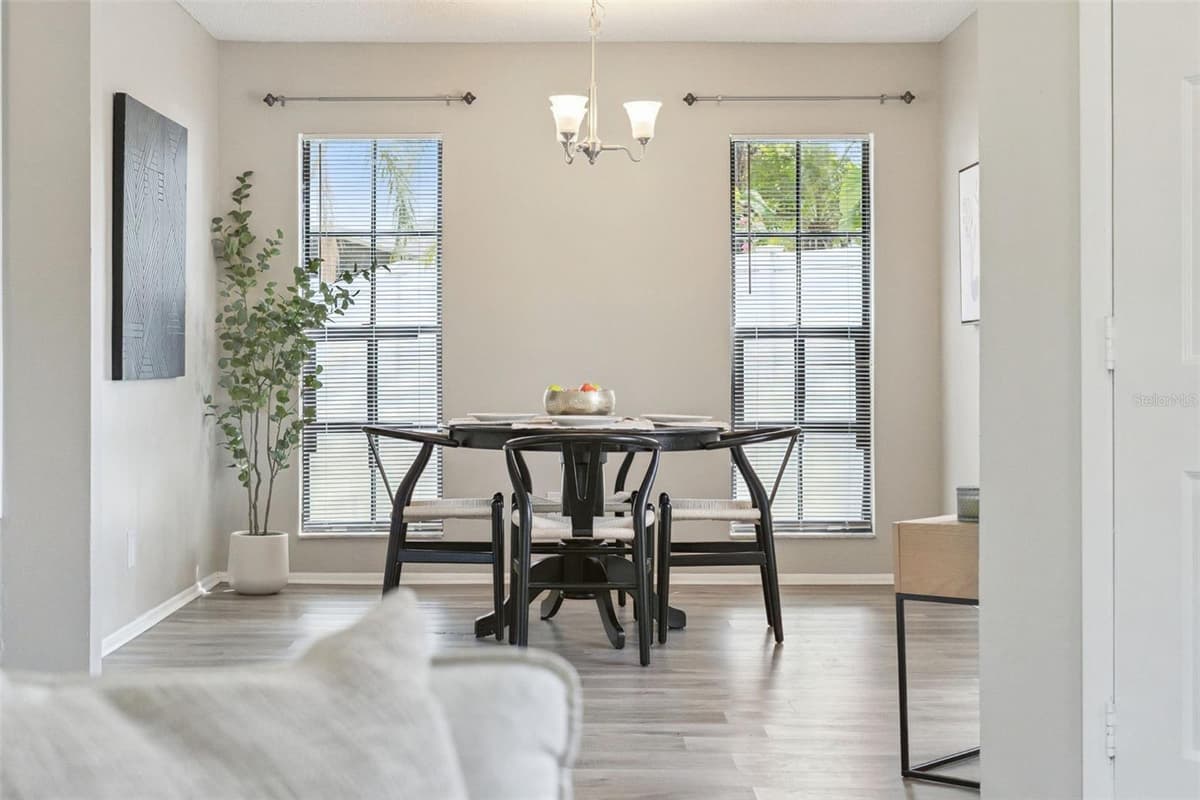 533 MADRIGAL COURT — photo 7 of 43