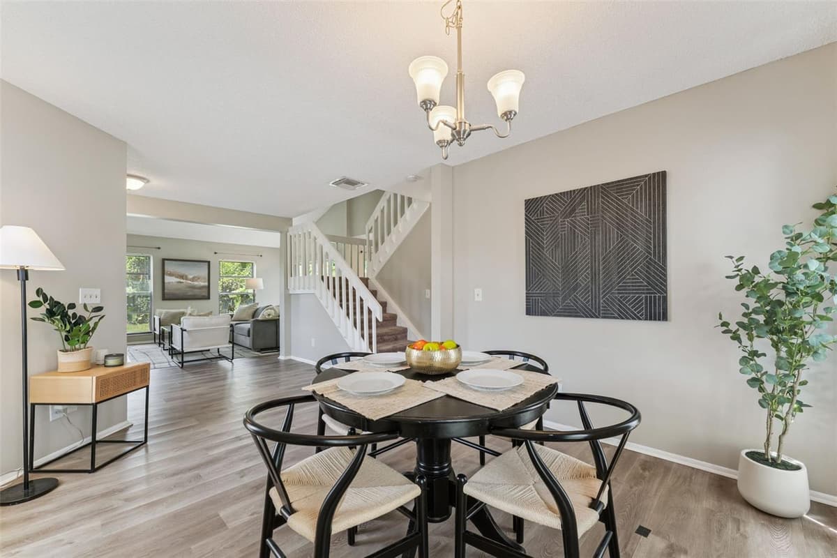 533 MADRIGAL COURT — photo 8 of 43