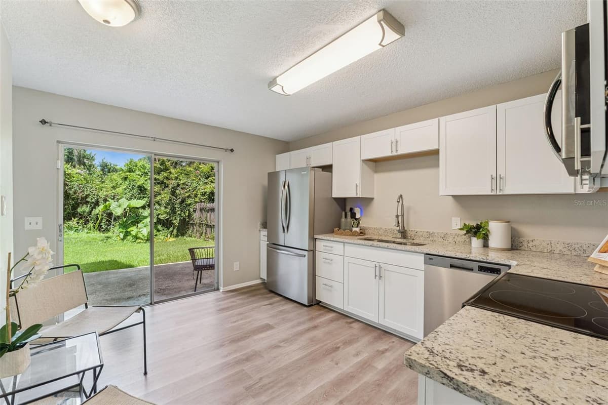 533 MADRIGAL COURT — photo 10 of 43