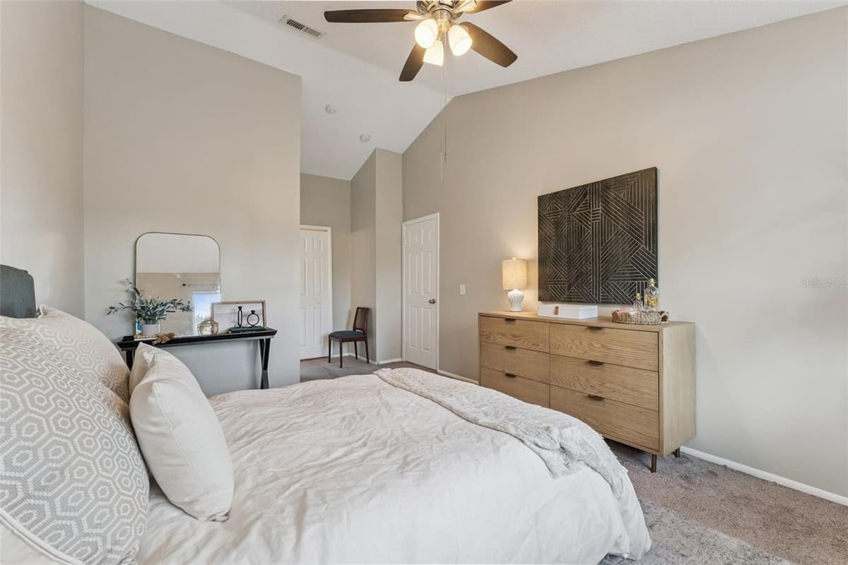 533 MADRIGAL COURT — photo 17 of 43