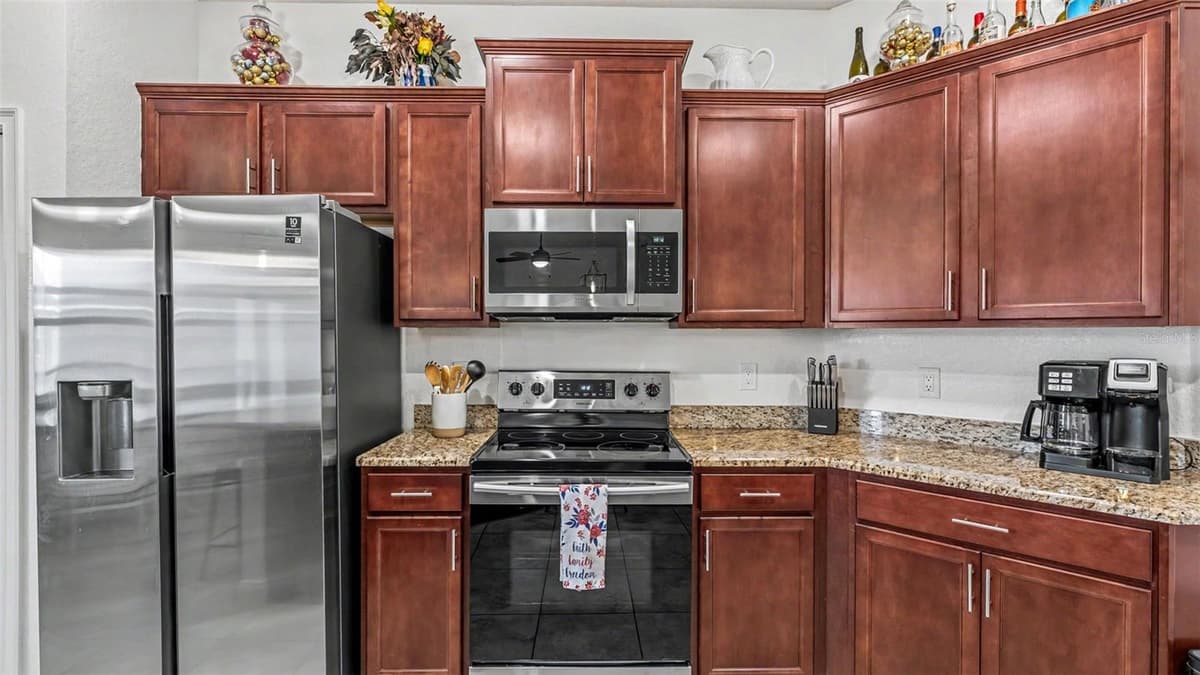 4129 TIMBER VALLEY WAY — photo 12 of 37