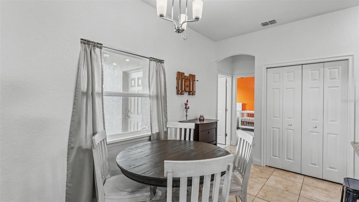 4129 TIMBER VALLEY WAY — photo 16 of 37
