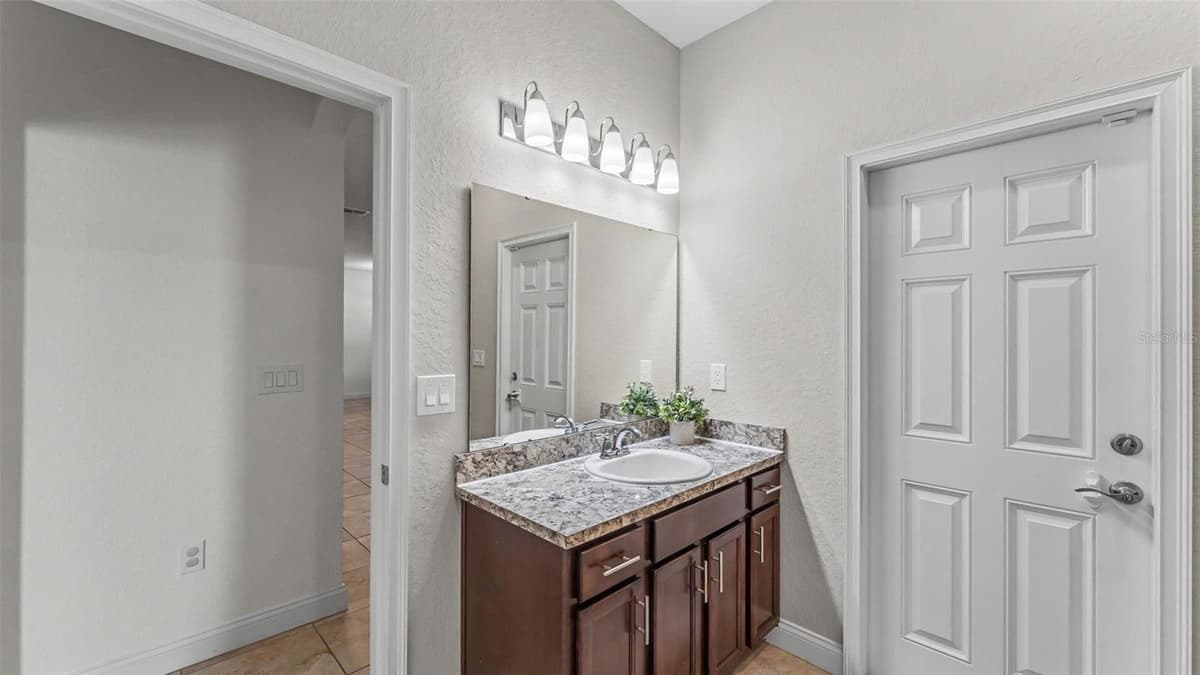 4129 TIMBER VALLEY WAY — photo 25 of 37