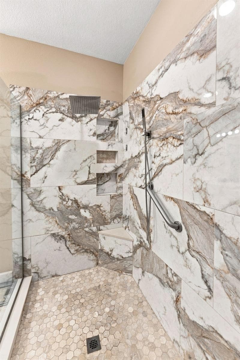 8738 TERRACINA LAKE DRIVE — photo 13 of 26
