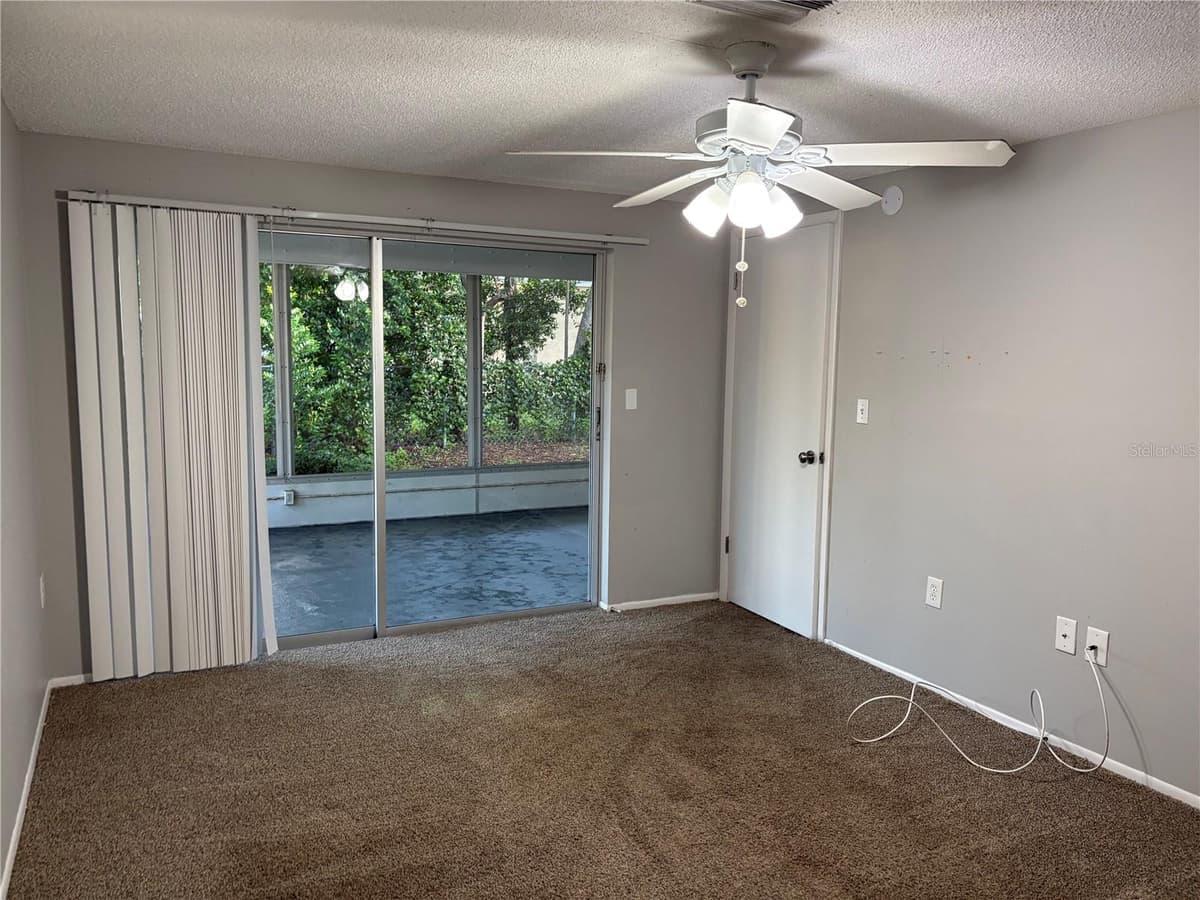 8701 LINCOLNSHIRE DRIVE — photo 9 of 29