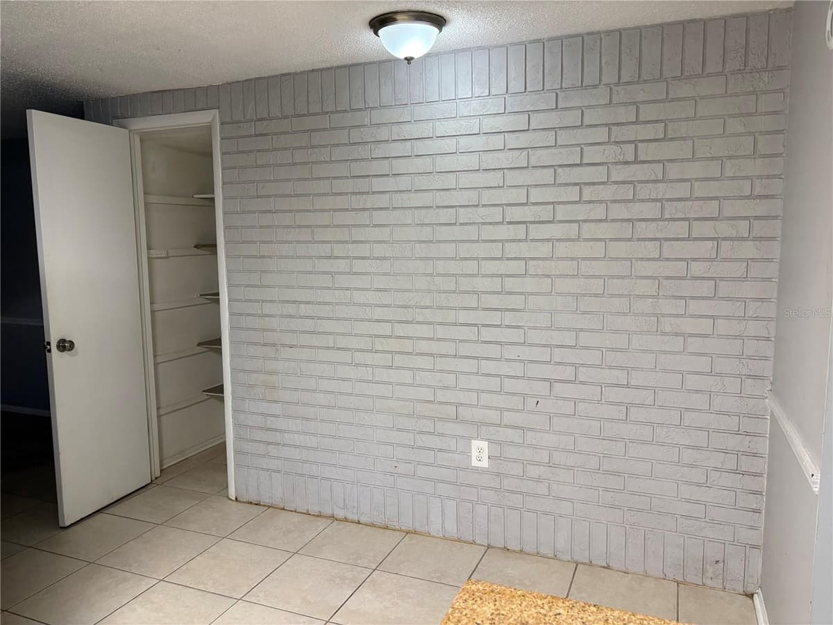 8701 LINCOLNSHIRE DRIVE — photo 21 of 29