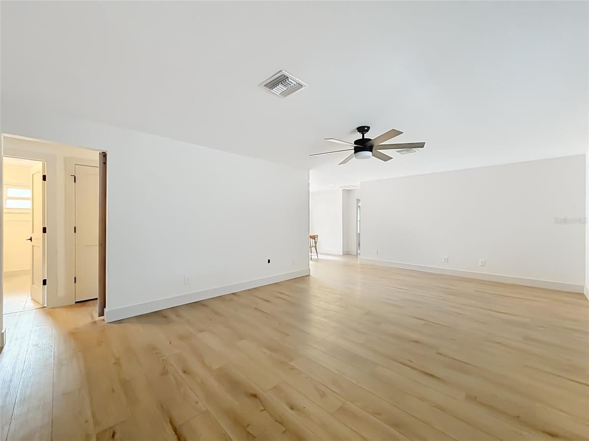 1931 VALENCIA WAY — photo 5 of 39