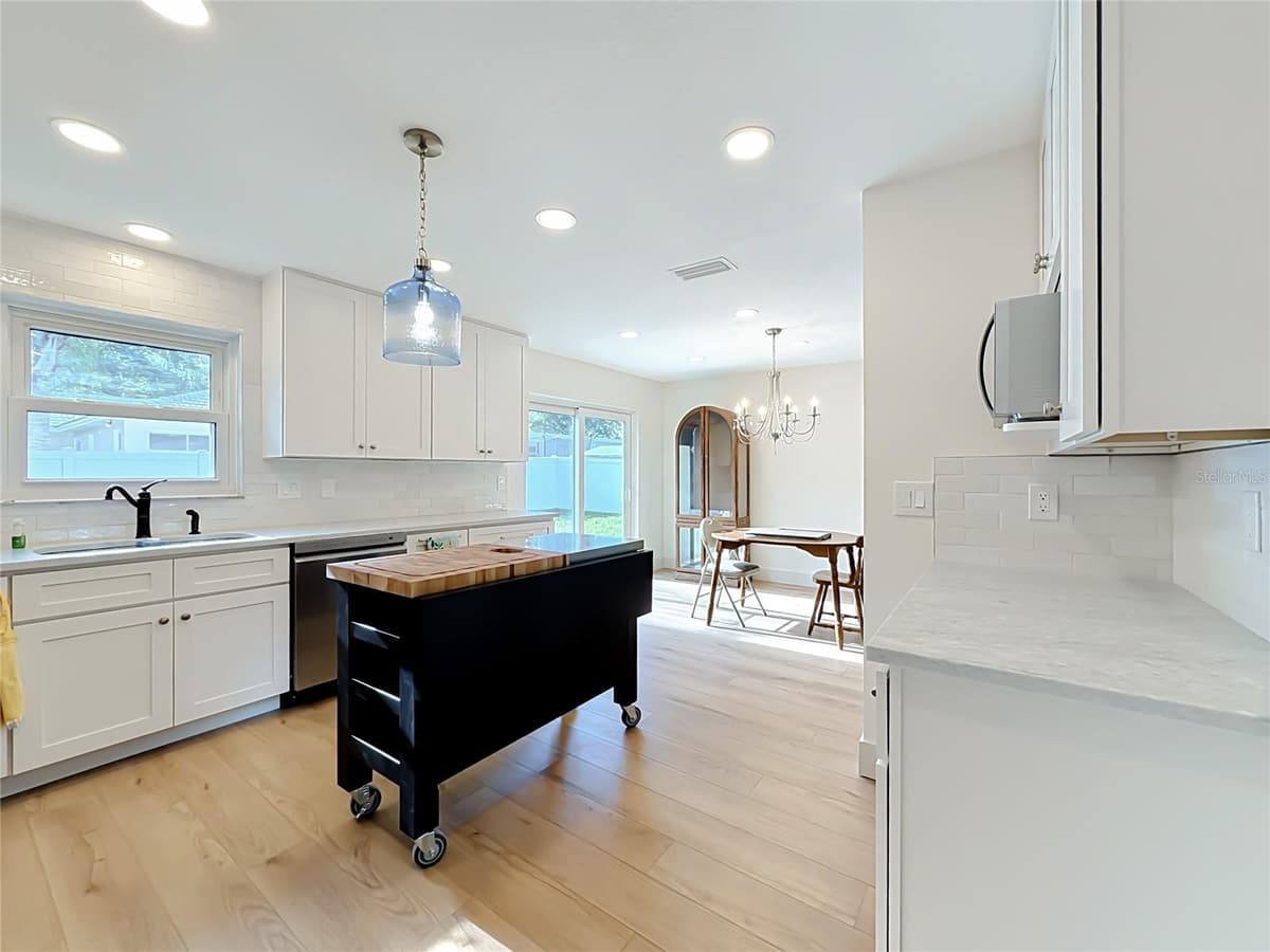 1931 VALENCIA WAY — photo 14 of 39