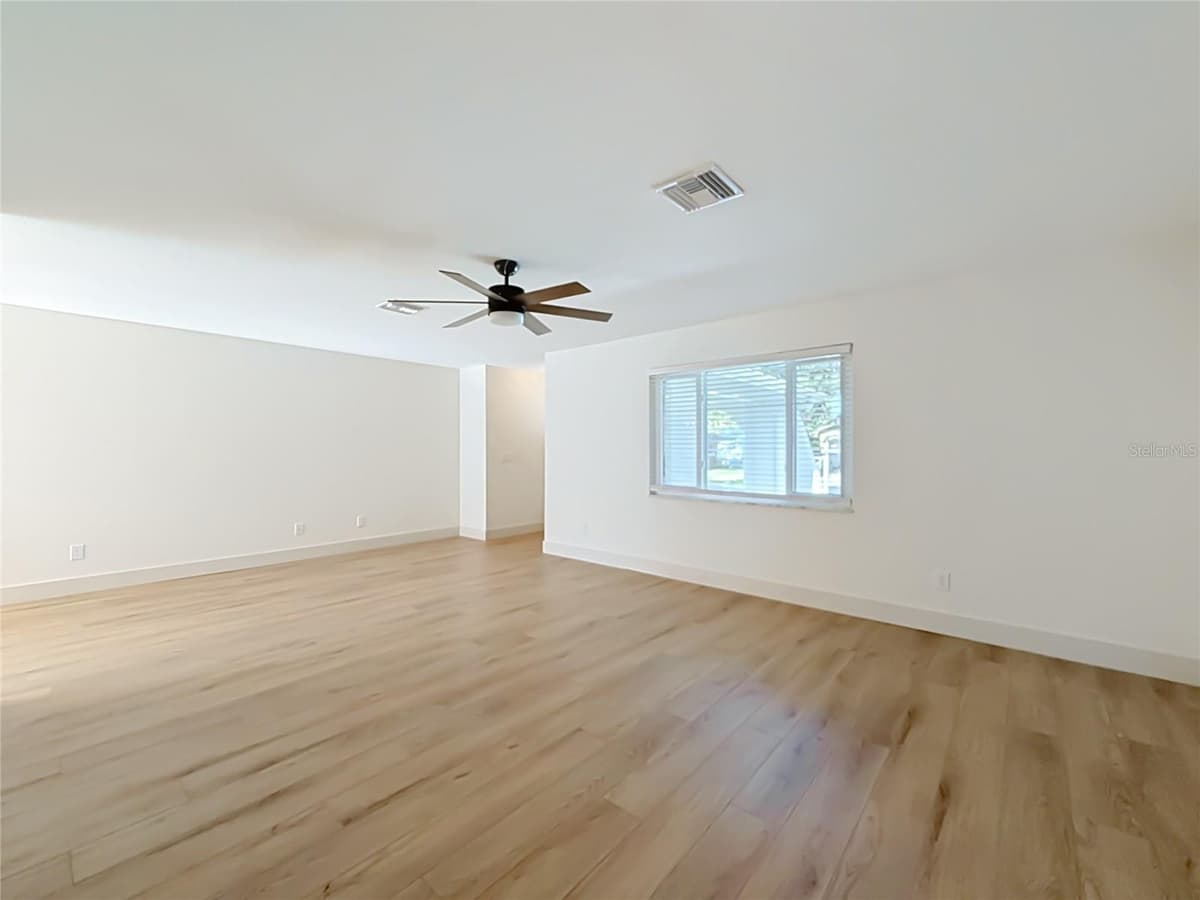 1931 VALENCIA WAY — photo 6 of 39