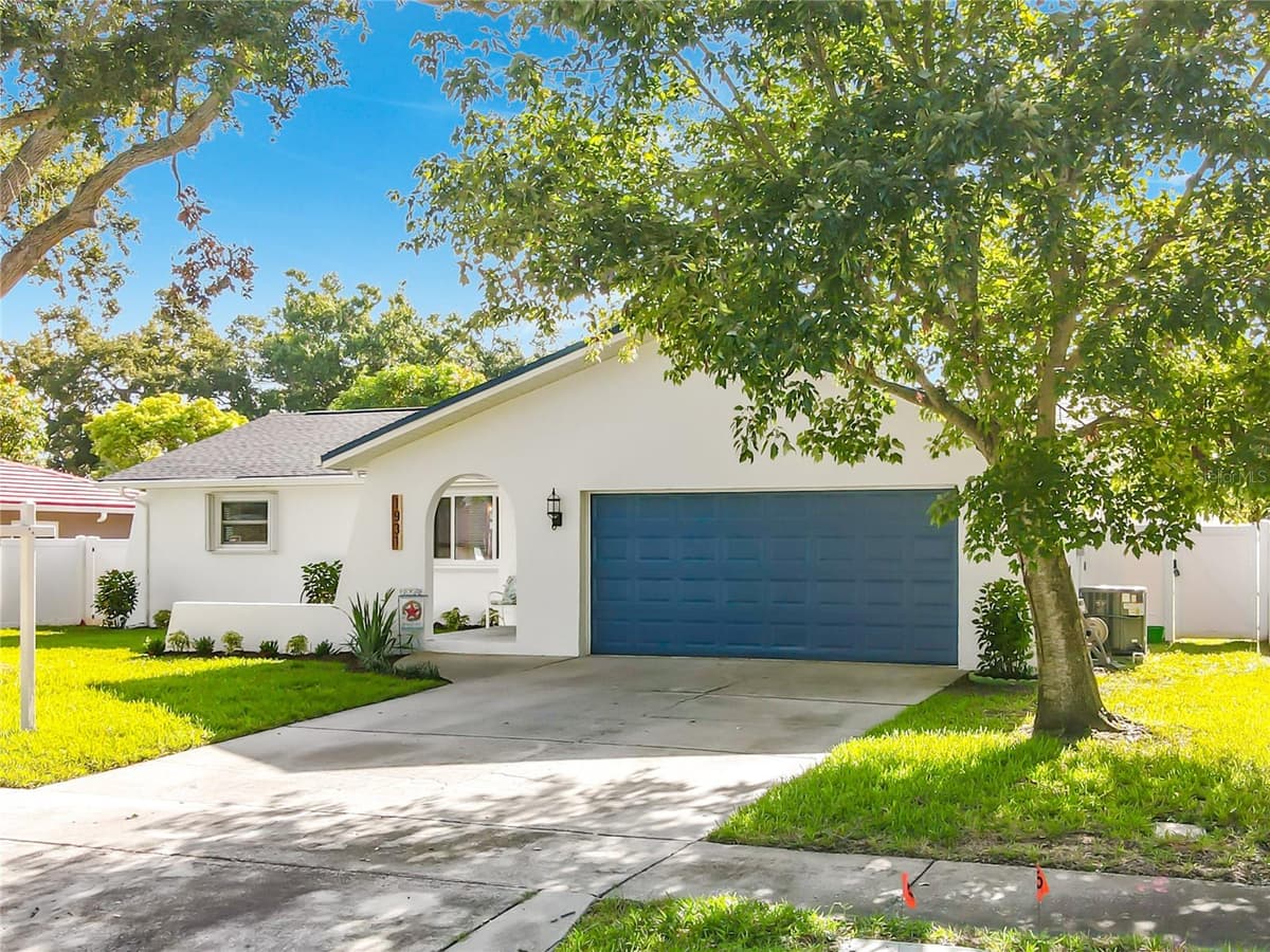 1931 VALENCIA WAY — photo 2 of 39