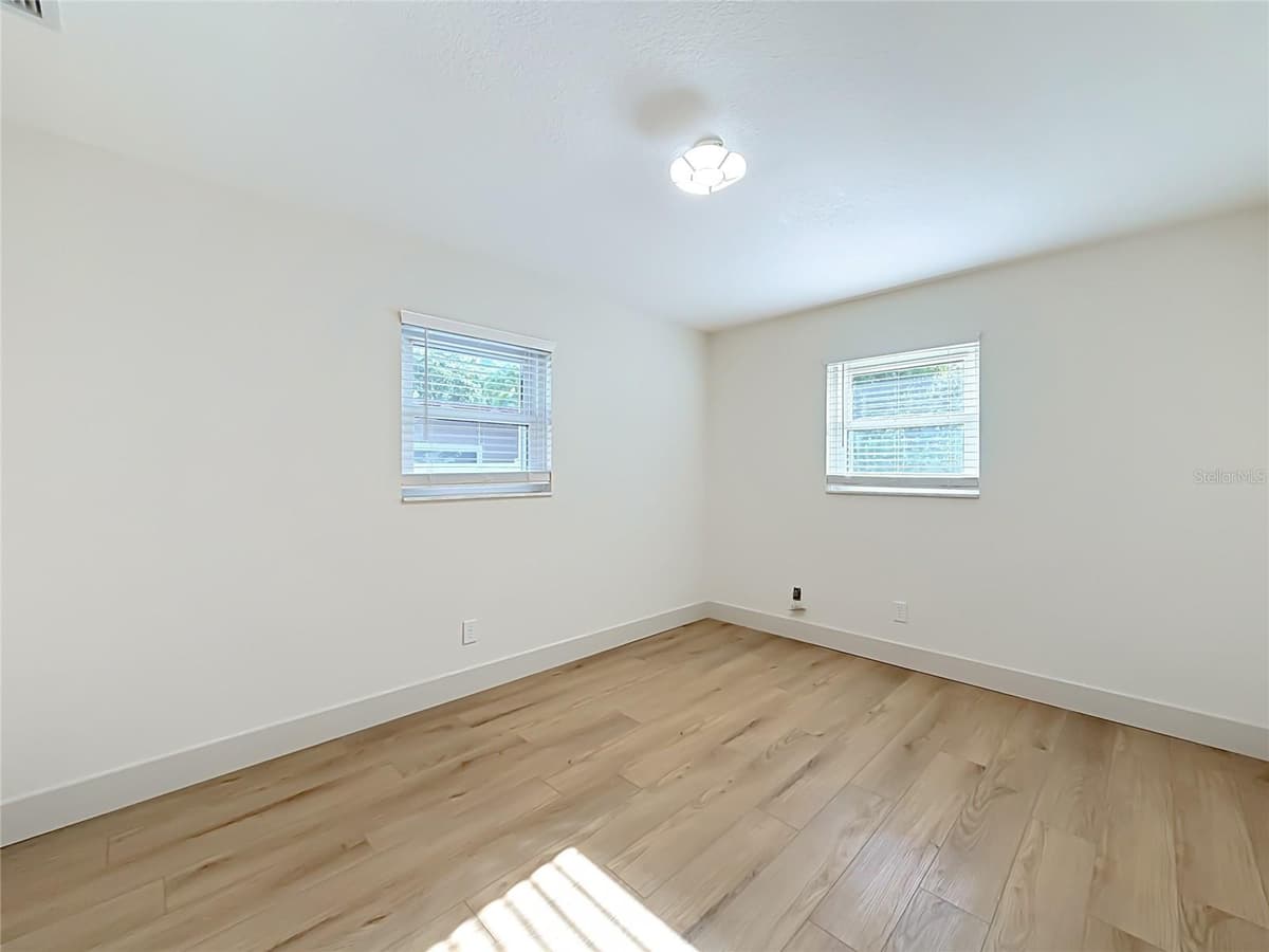 1931 VALENCIA WAY — photo 15 of 39