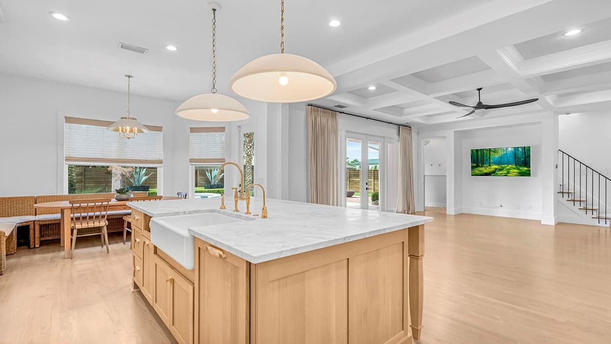 948 POINCIANA LANE — photo 14 of 41