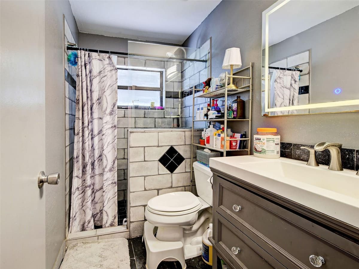 20 IDLE SANDS DRIVE — photo 12 of 45