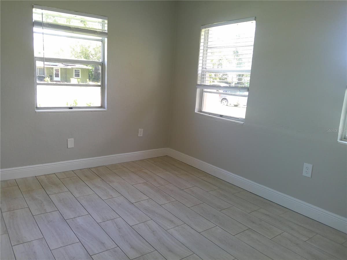 1241 NICHOLSON STREET — photo 14 of 25