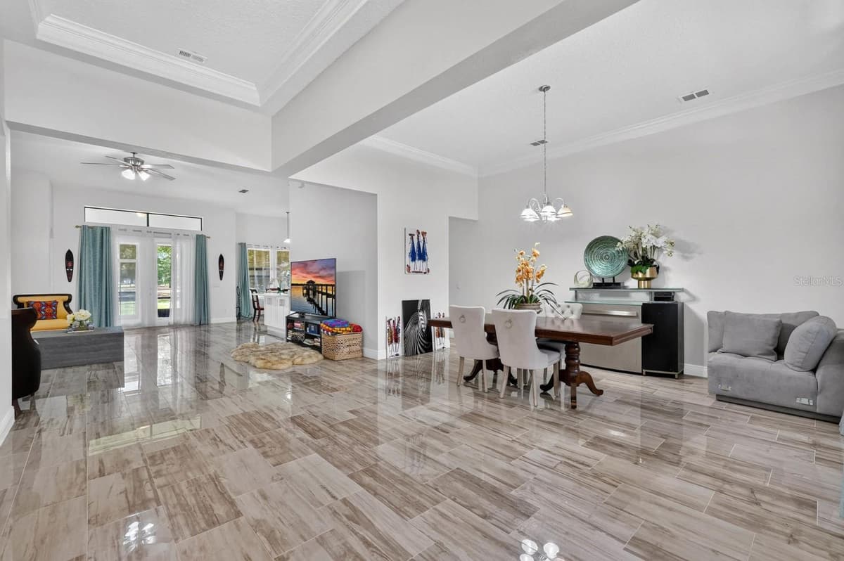 1517 CLAPTON DRIVE — photo 7 of 44
