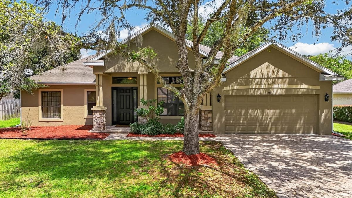 1517 CLAPTON DRIVE — photo 38 of 44