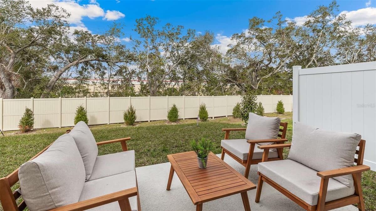 4013 MILLER POINTE COURT — photo 18 of 19
