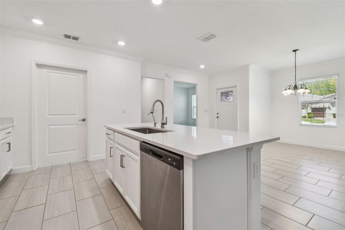 16710 SHELL BAY DRIVE — photo 16 of 53