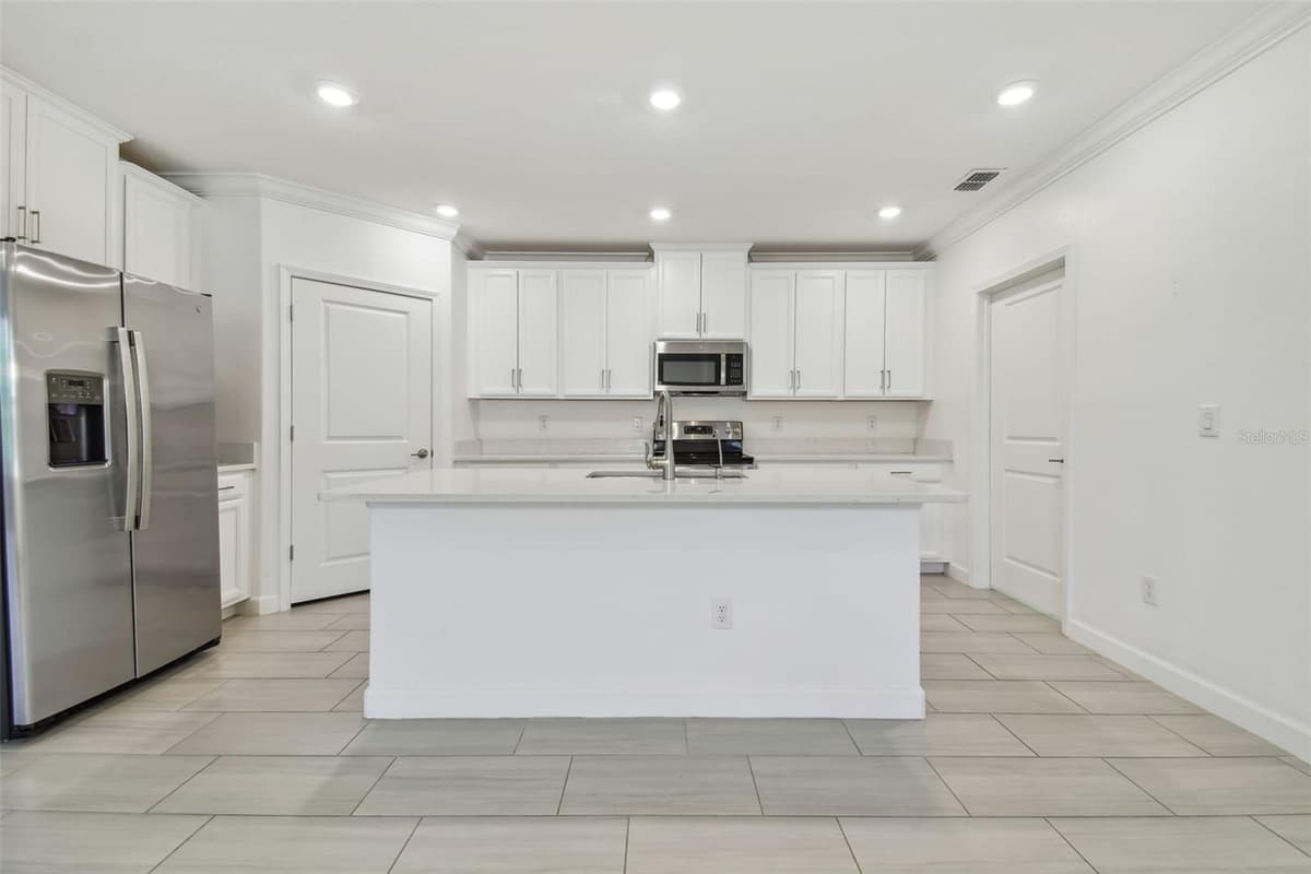 16710 SHELL BAY DRIVE — photo 11 of 53