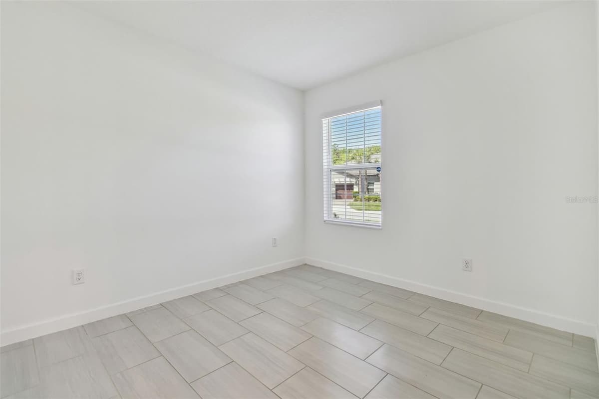 16710 SHELL BAY DRIVE — photo 12 of 53