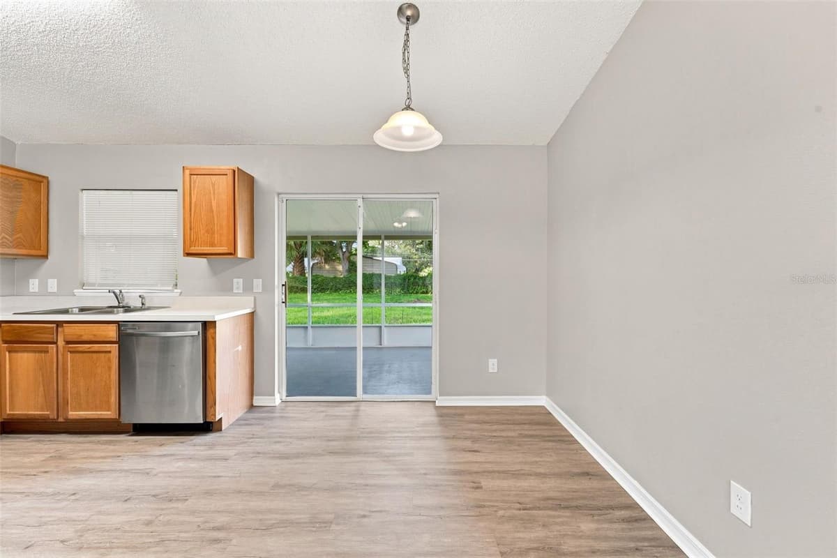 164 DEBARY DRIVE — photo 10 of 45