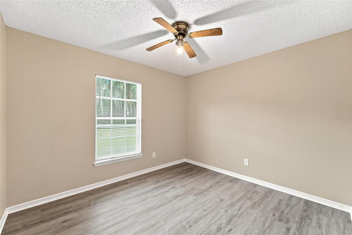 164 DEBARY DRIVE — photo 24 of 45