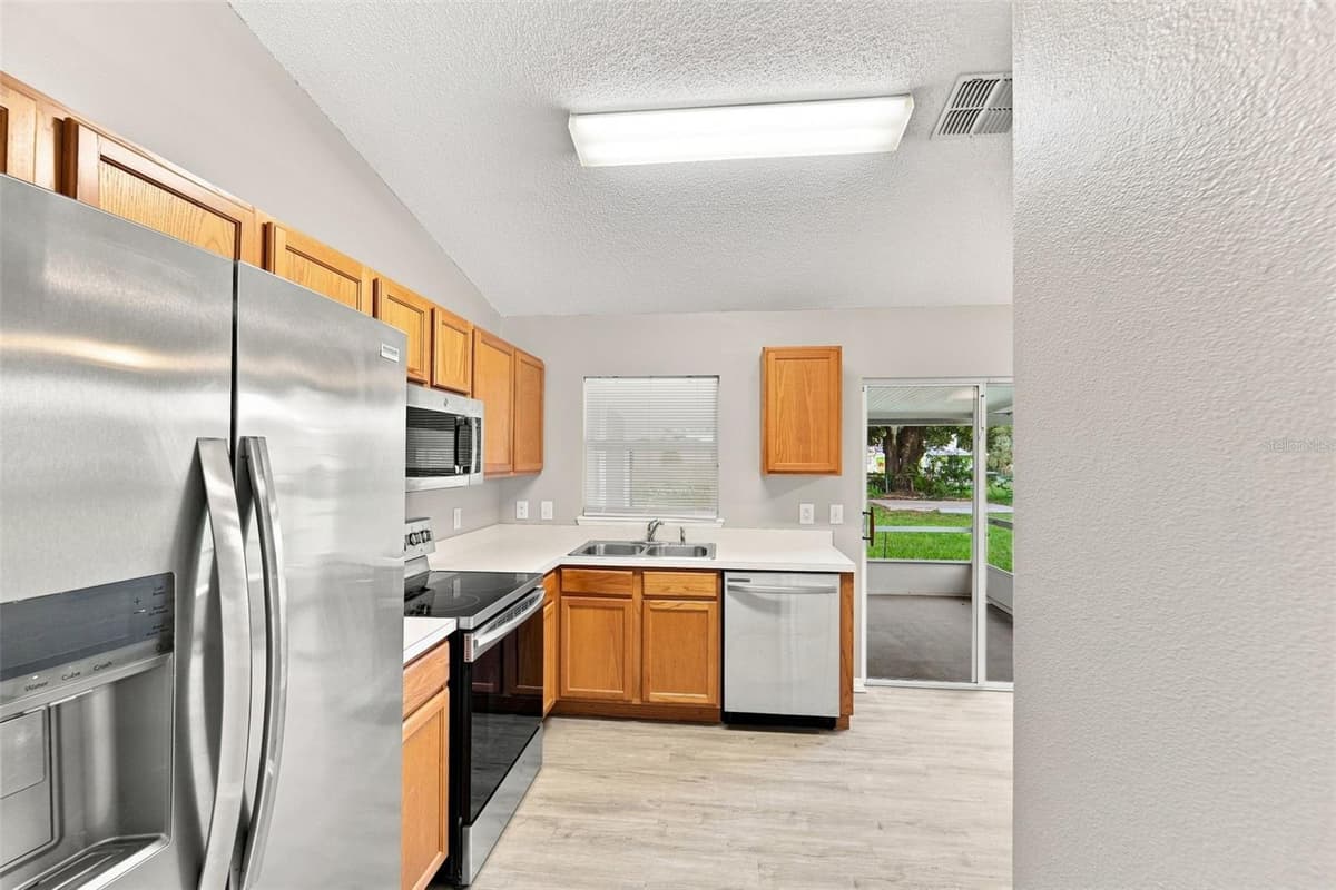 164 DEBARY DRIVE — photo 15 of 45
