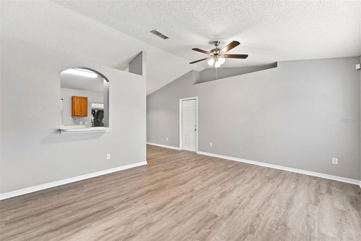 164 DEBARY DRIVE — photo 5 of 45