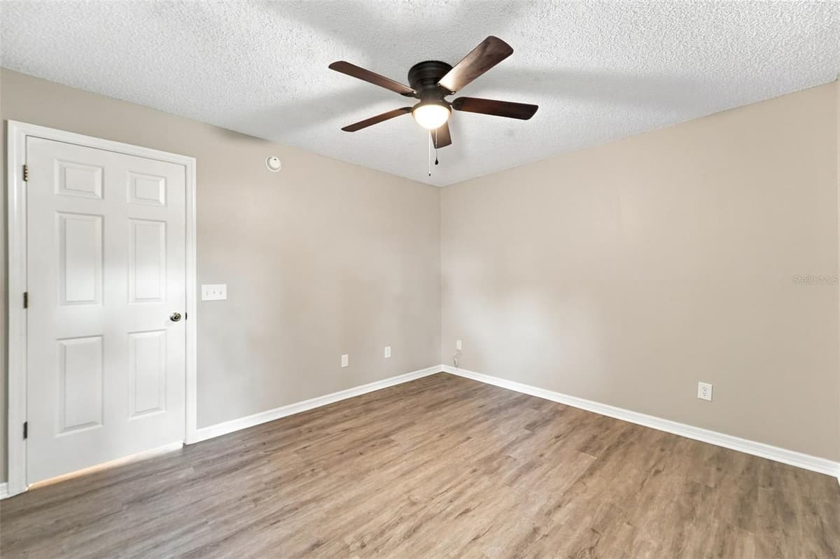 164 DEBARY DRIVE — photo 22 of 45