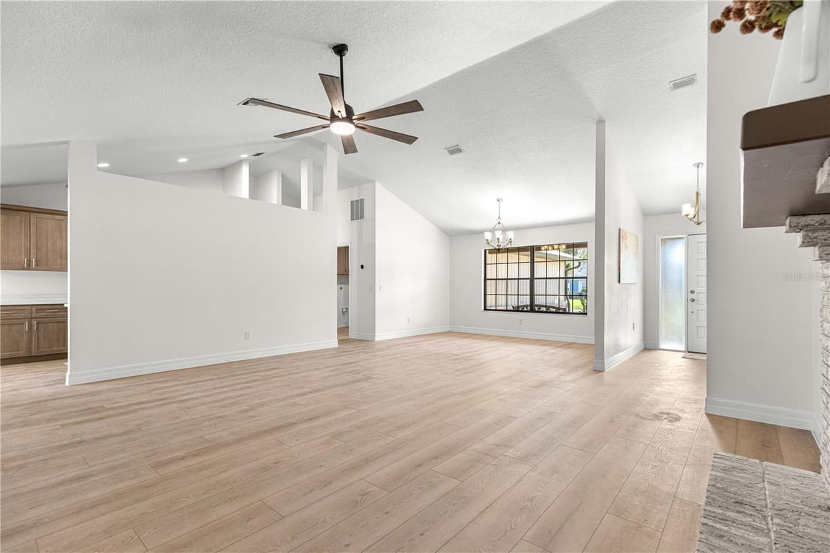 804 46TH COURT — photo 13 of 61