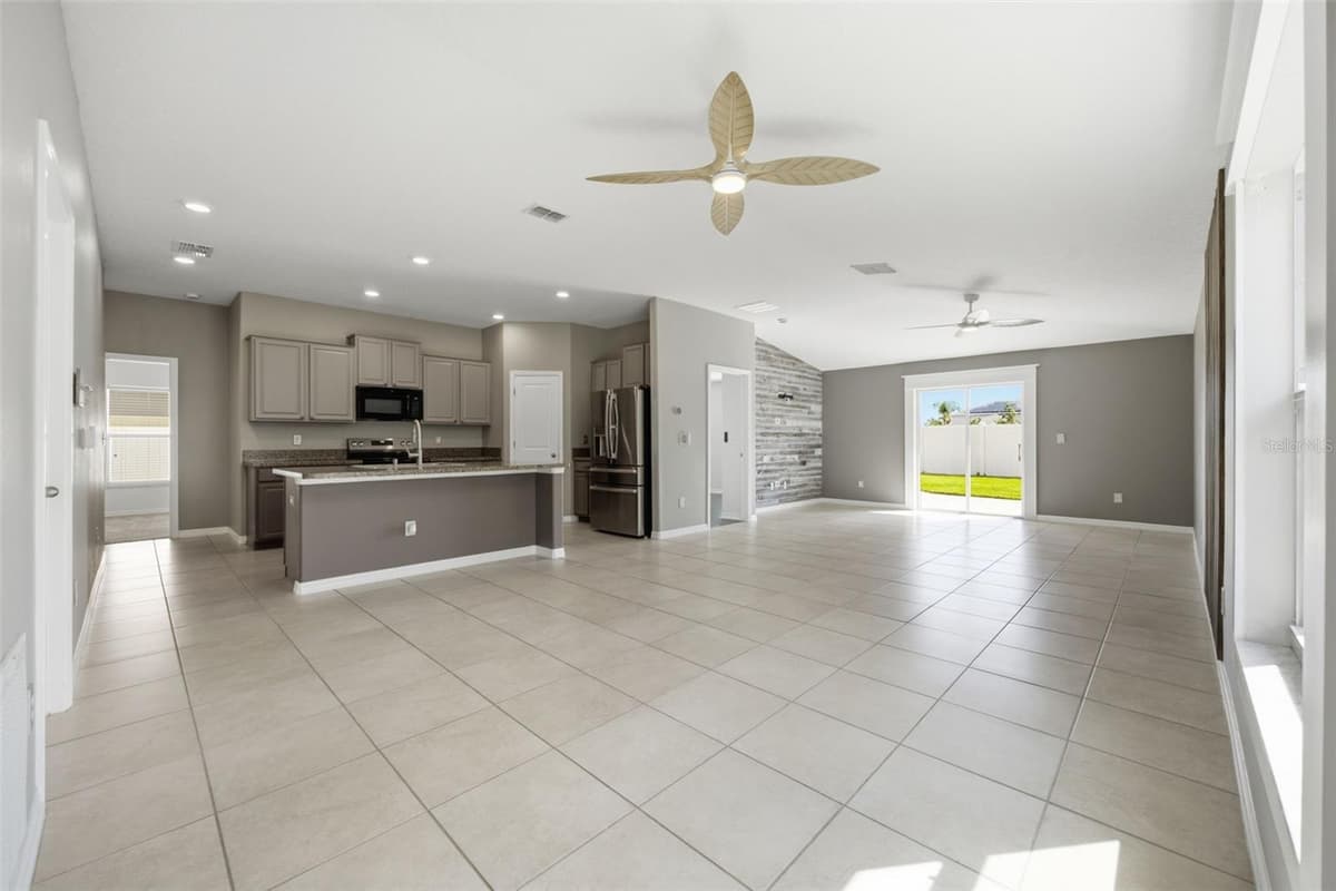 16843 PEACEFUL VALLEY DRIVE — photo 14 of 55