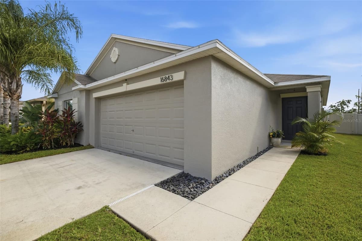 16843 PEACEFUL VALLEY DRIVE — photo 13 of 55