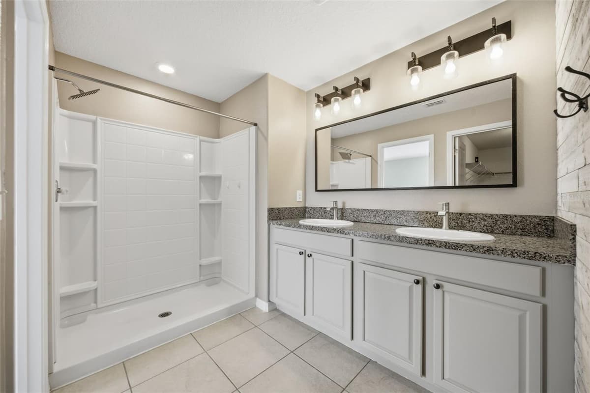 16843 PEACEFUL VALLEY DRIVE — photo 27 of 55