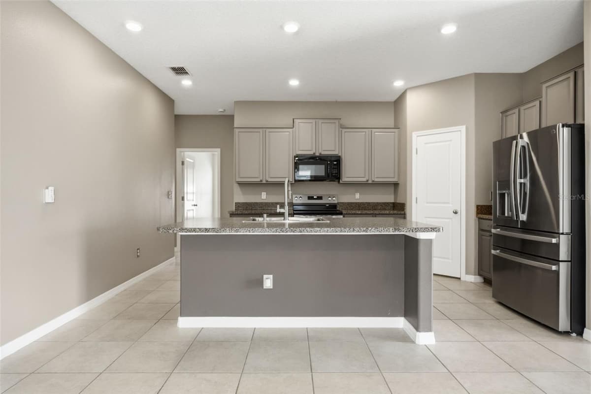 16843 PEACEFUL VALLEY DRIVE — photo 21 of 55