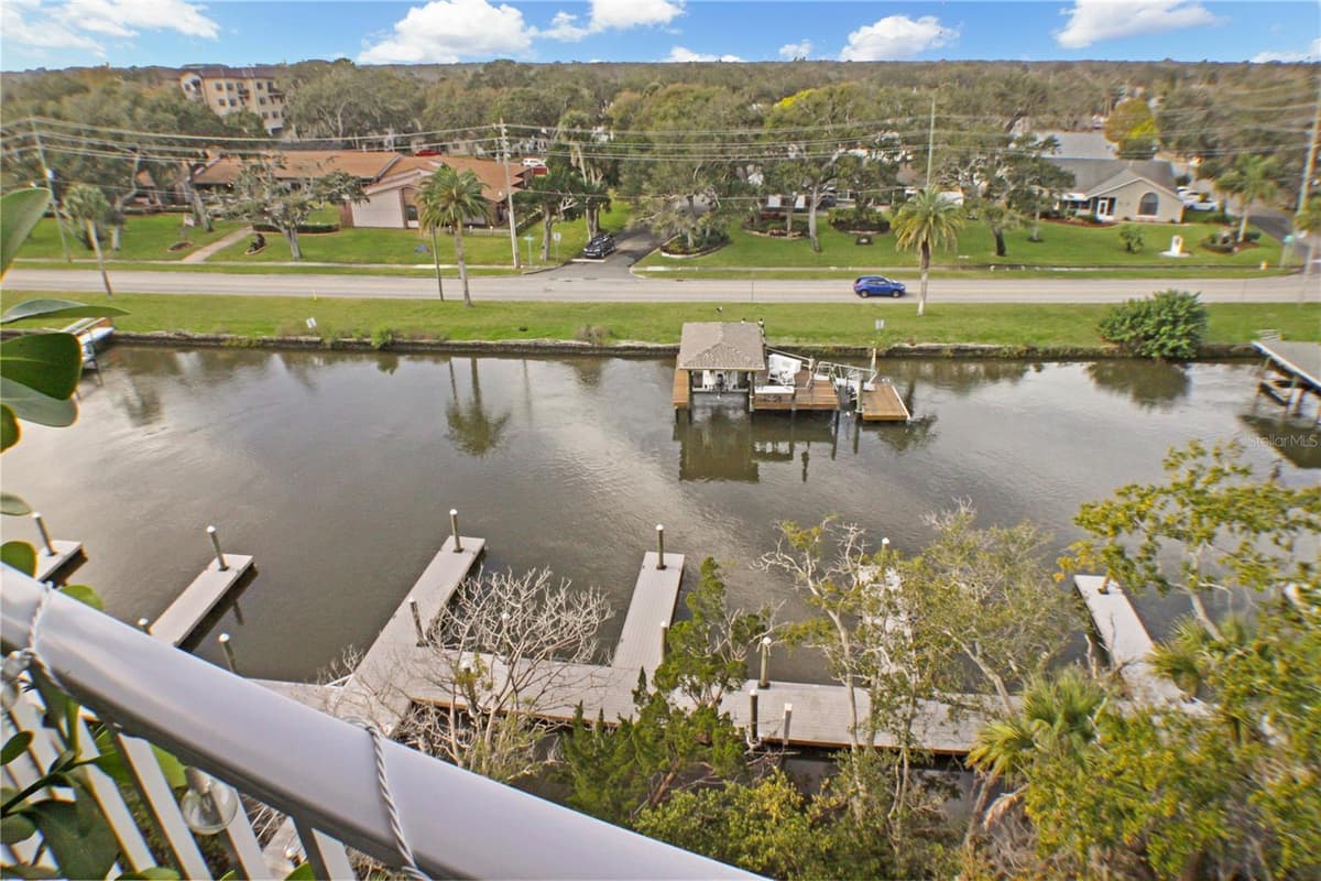 3 RIVERWALK DRIVE — photo 27 of 41