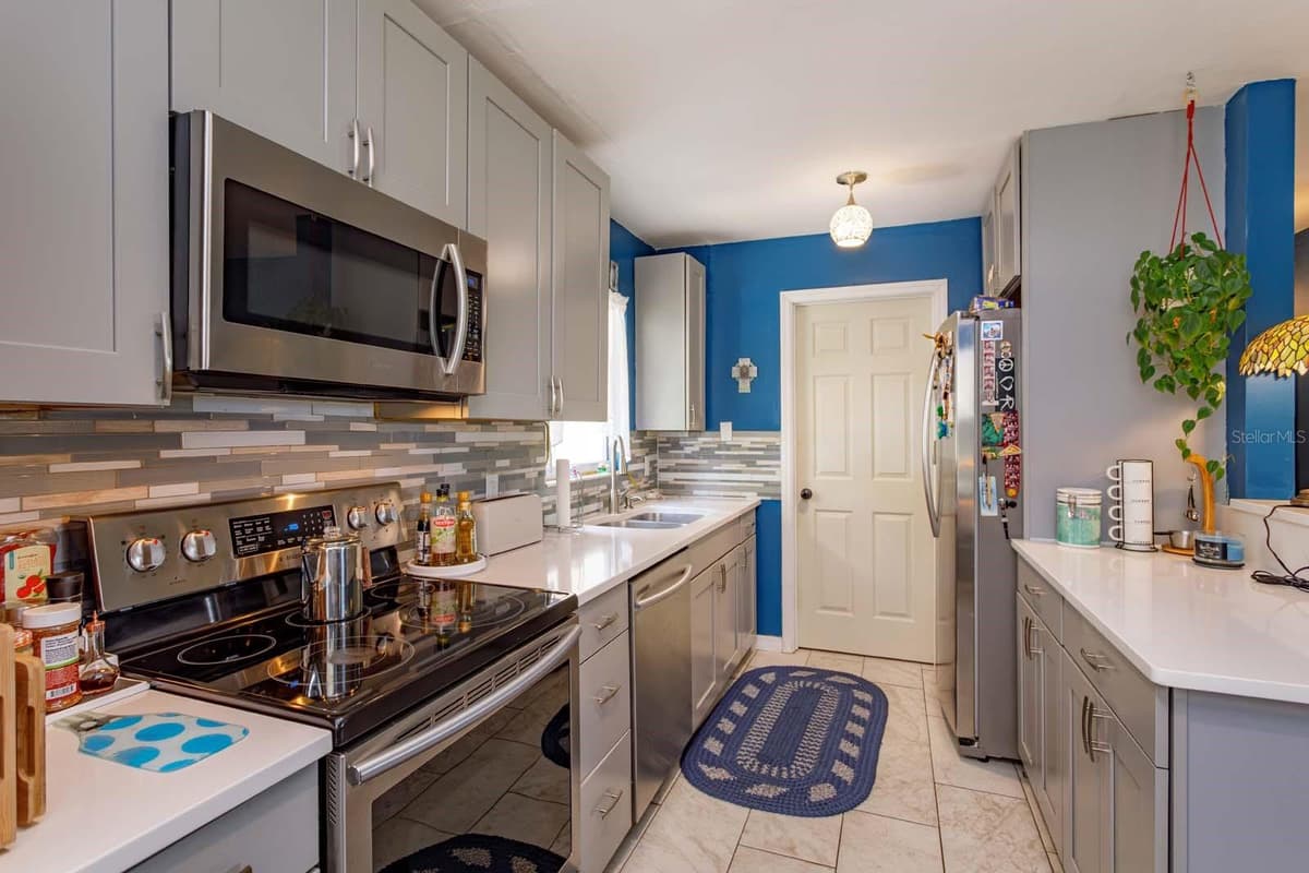 1005 MONTROSE STREET — photo 12 of 26