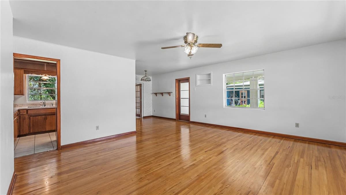 519 FLAMINGO DRIVE — photo 5 of 48
