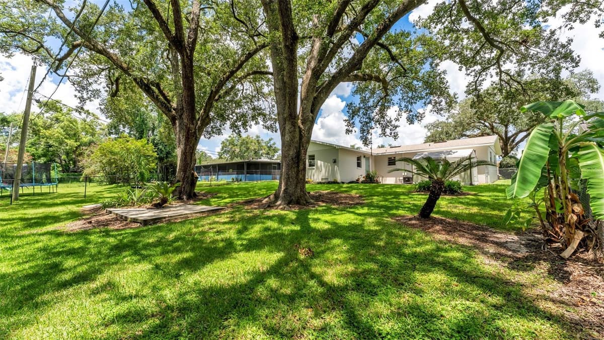 519 FLAMINGO DRIVE — photo 21 of 48