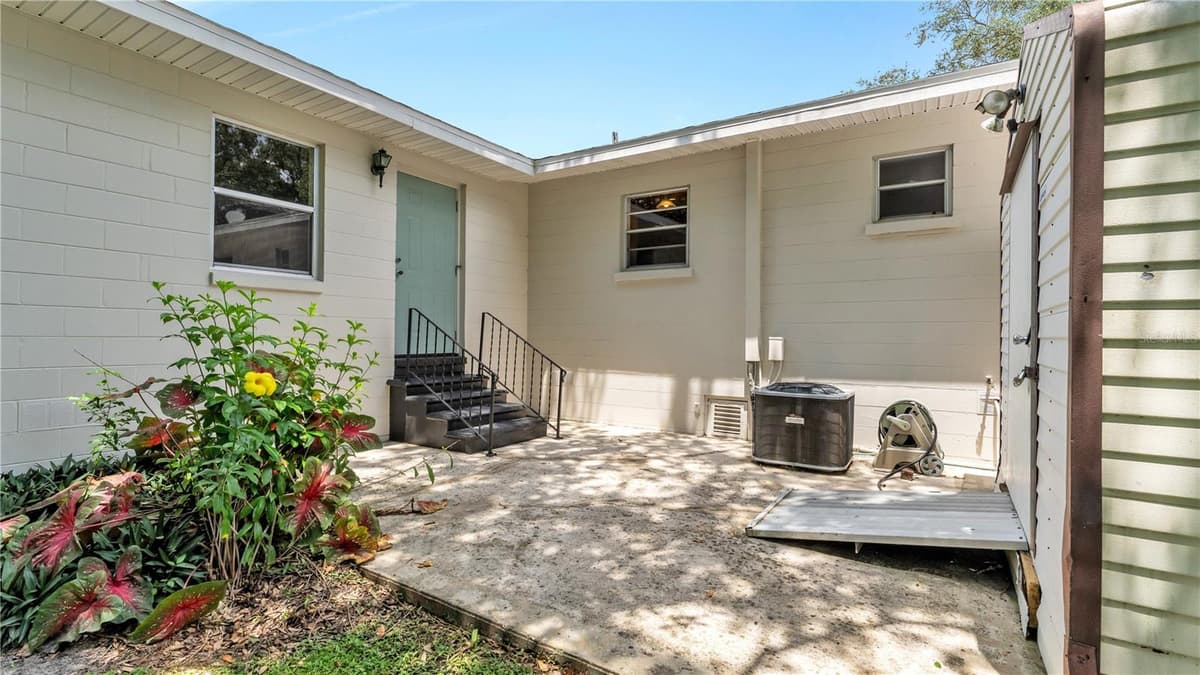 519 FLAMINGO DRIVE — photo 18 of 48