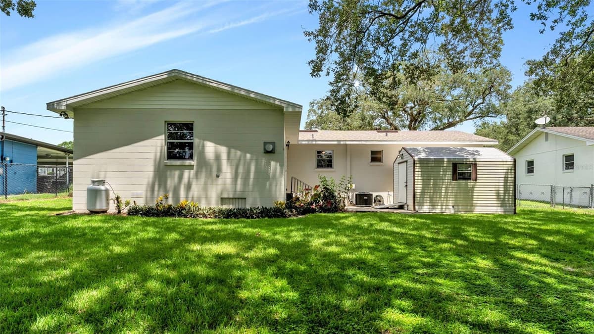 519 FLAMINGO DRIVE — photo 19 of 48