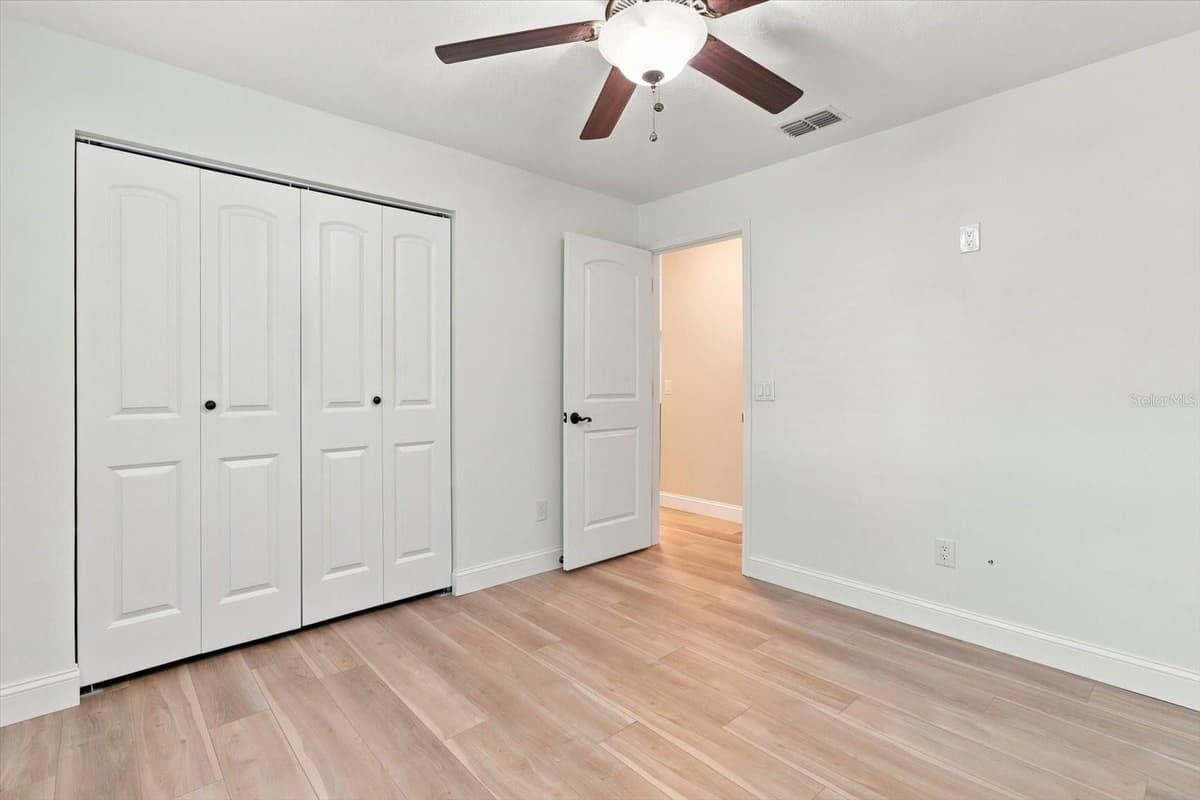 220 KINGS BAY DRIVE — photo 31 of 53