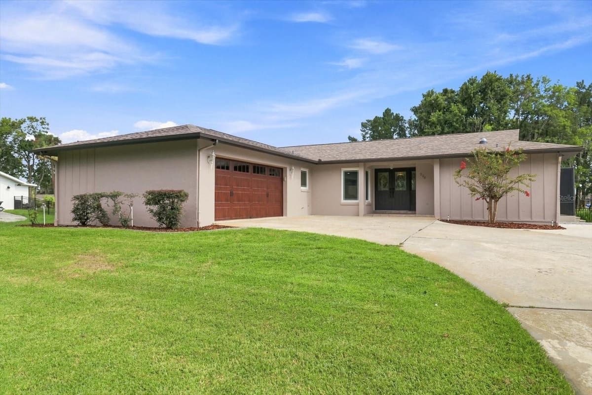220 KINGS BAY DRIVE — photo 4 of 53
