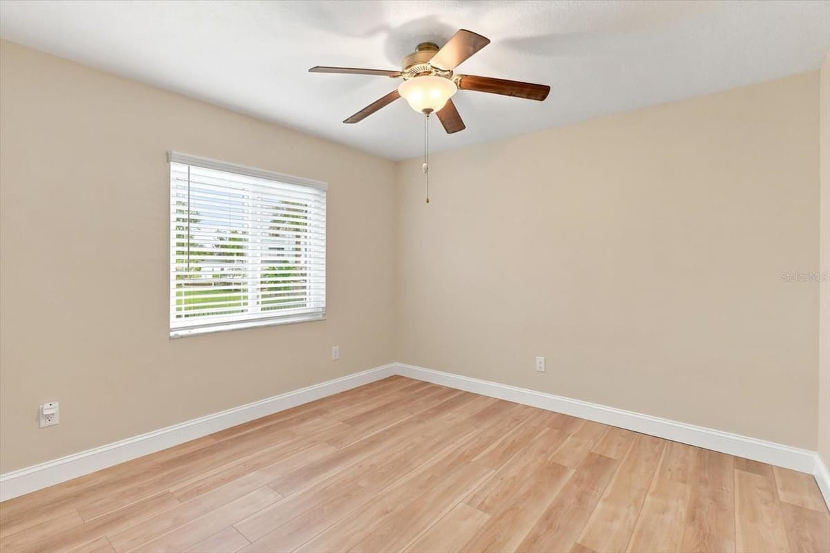 220 KINGS BAY DRIVE — photo 33 of 53