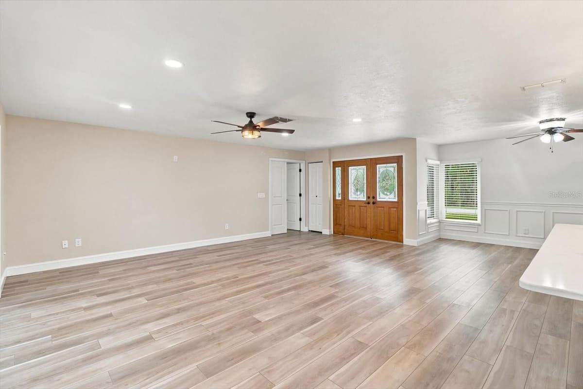 220 KINGS BAY DRIVE — photo 8 of 53