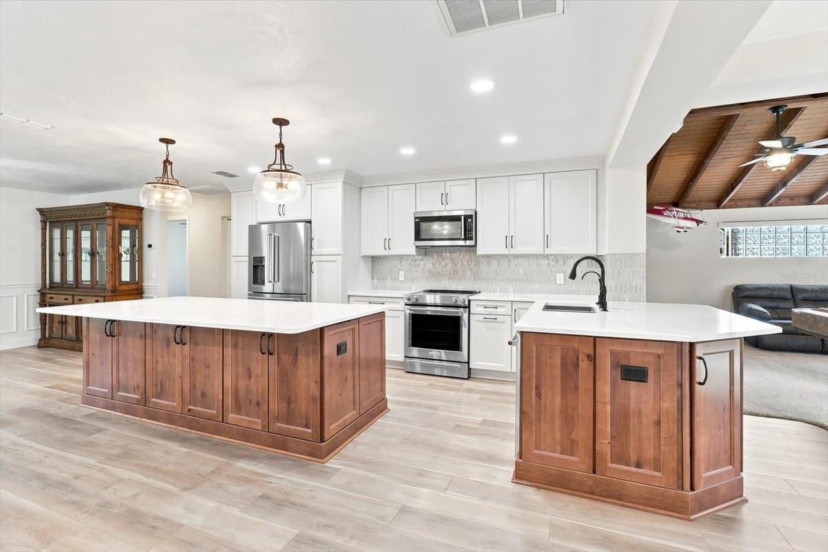 220 KINGS BAY DRIVE — photo 14 of 53