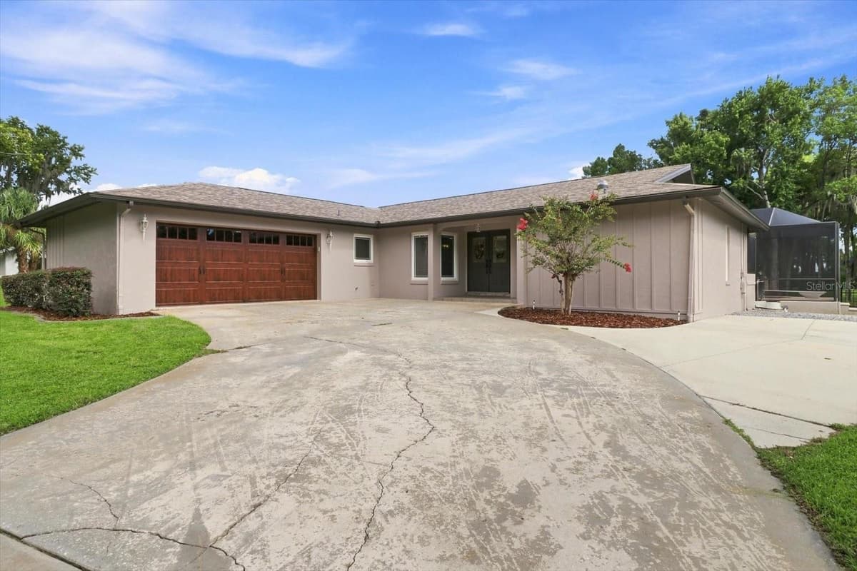 220 KINGS BAY DRIVE — photo 5 of 53