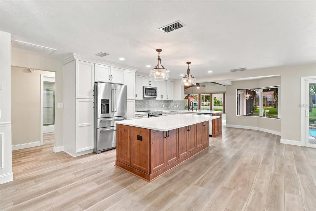 220 KINGS BAY DRIVE — photo 15 of 53